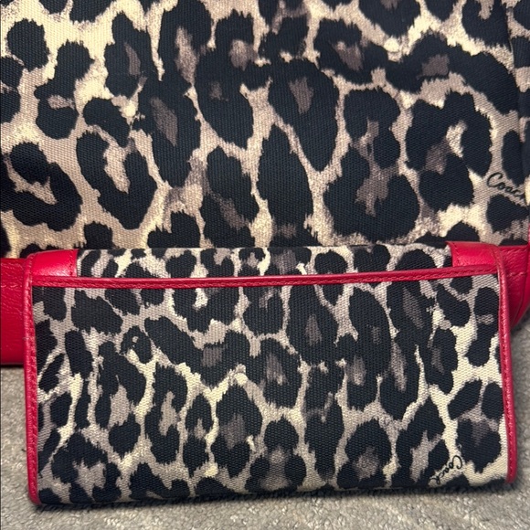 Coach Leopard Print Tote & wallet set - Picture 13 of 13